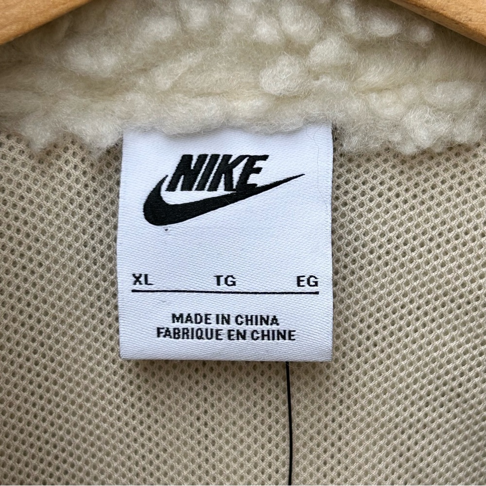 Nike Sportswear Swoosh Oversize Sherpa Jacket Women XL Rattan Sail DV7073206 NWT - Picture 9 of 13